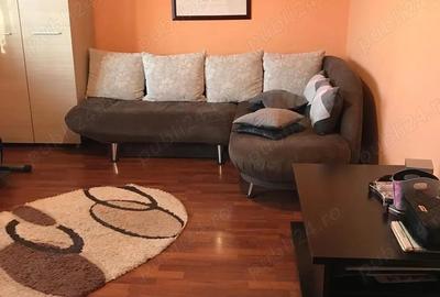 Apartament cu 3 camere decomandat în Cetății