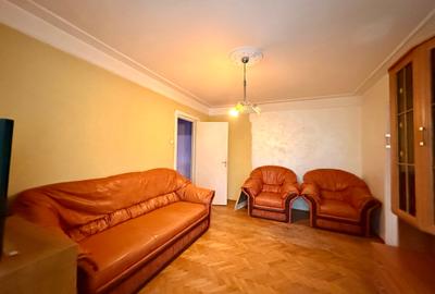 Apartament cu 2 camere semidecomandat în Podu Roș