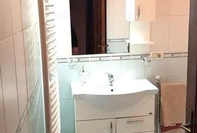 Apartament cu 4 camere decomandat în Central - 1