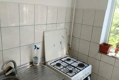 Garsonieră decomandată în Rahova