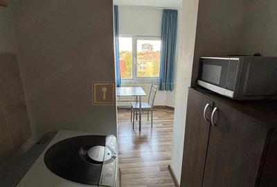 Garsonieră decomandată în Take Ionescu