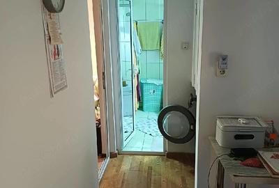 Apartament cu 2 camere decomandat în Micro 39