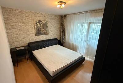 Apartament cu 3 camere decomandat în Vitan Mall