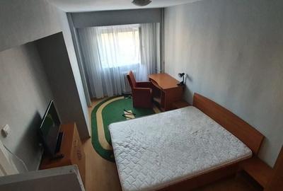 Garsonieră decomandată în Dacia