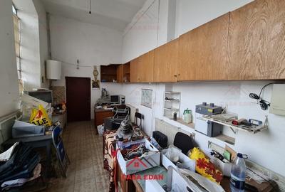 Spațiu industrial, de 482 mp, în Central - 9