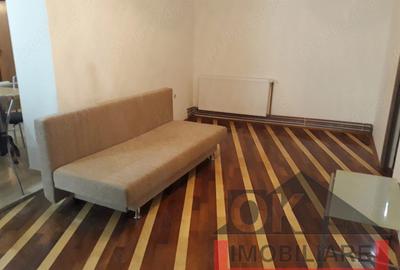Casă cu 6 camere cu Teren 200 Mp în Central - 2