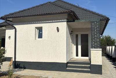 Casă cu 4 camere în Șimand