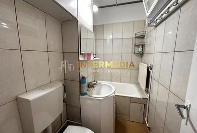 Garsonieră decomandată, mobilată în Cetate - 2