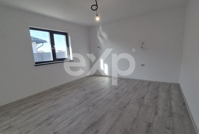 Casă individuală cu 4 camere cu Canalizare în Bradu - 9