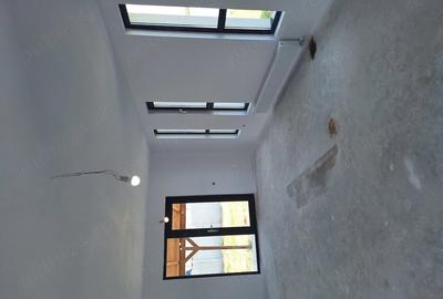Casă cu Teren 520 Mp în Stâlpu