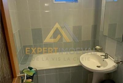 Apartament cu 5 camere în Traian - 14