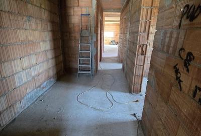 Duplex cu 4 camere cu Canalizare în Moșnița Nouă - 17