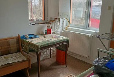 Casă cu 5 camere cu Teren 3000 Mp în Central