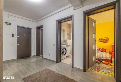Apartament cu 3 camere decomandat, mobilat în Tractorul - 4