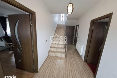 Casă cu 4 camere cu Teren 452 Mp în Aninoasa - 10