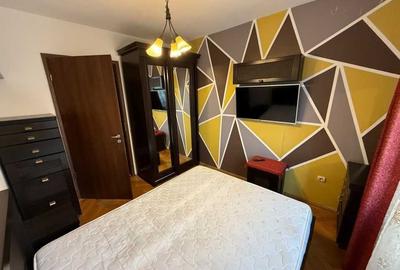 Apartament cu 3 camere semidecomandat în Romană - 2