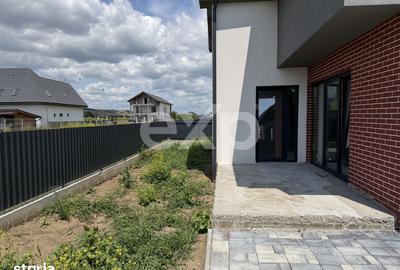 Casă cu 4 camere cu Teren 400 Mp în Jucu