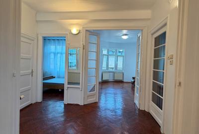 Apartament cu 3 camere semidecomandat în Ultracentral