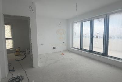 Apartament cu 4 camere semidecomandat, mobilat în Eminescu
