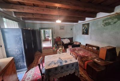 Casă individuală cu 3 camere cu Canalizare în Vinerea - 4