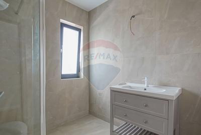 Casă cu 4 camere cu Teren 560 Mp în Stupini - 13