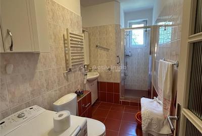 Apartament cu 3 camere semidecomandat în Luncă
