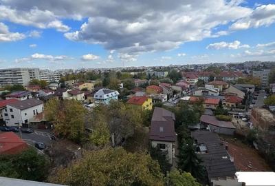 Apartament cu 2 camere semidecomandat în Giurgiului