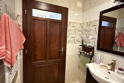 Casă cu 5 camere cu Teren 3885 Mp în Vermeș - 3