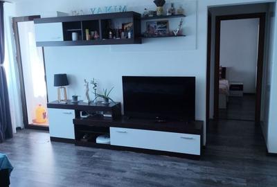 Apartament cu 2 camere semidecomandat în Dristor