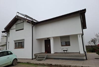 Casă individuală cu 5 camere cu Garaj în Murighiol - 2