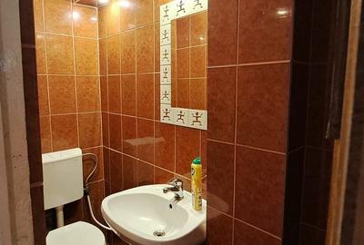 Apartament cu 3 camere decomandat în Crângași