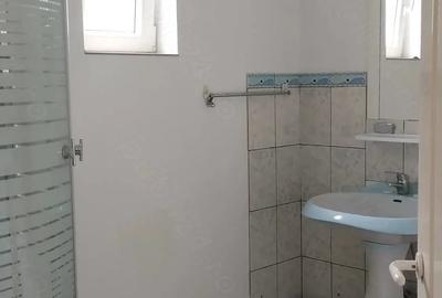 Casă cu Teren 1680 Mp în Govăjdia - 2