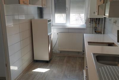 Apartament cu 2 camere semidecomandat în Calea București - 11