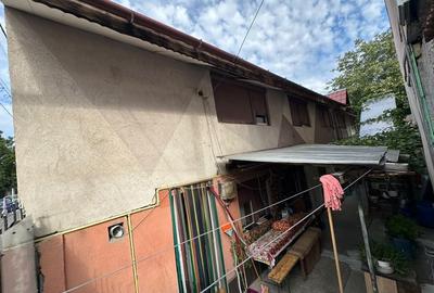 Apartament cu 3 camere decomandat în Exterior Vest