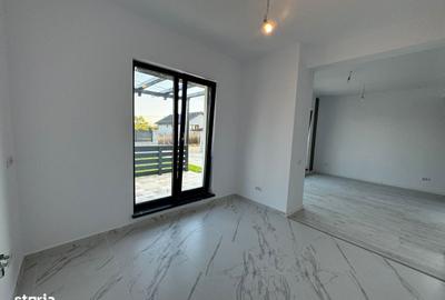 Casă cu 4 camere cu Teren 330 Mp în Crevedia - 4