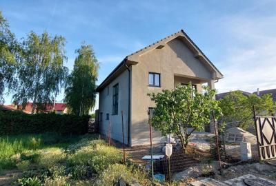 Casă cu 4 camere în Exterior Vest - 2
