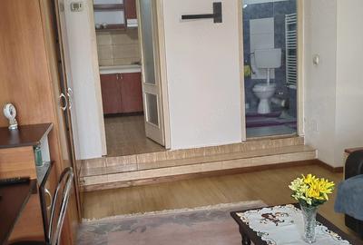 Garsonieră decomandată în Ștefan cel Mare