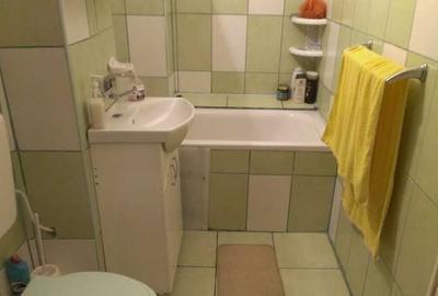 Apartament cu 3 camere decomandat în Nufărul - 2
