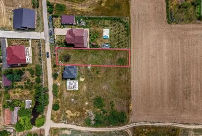 Teren de 961 mp, în Fântânele - 3