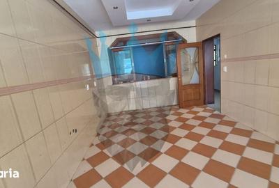 Casă cu 8 camere cu Teren 220 Mp în Timpuri Noi - 2