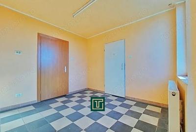 Casă cu 10 camere cu Teren 400 Mp în Aradul Nou