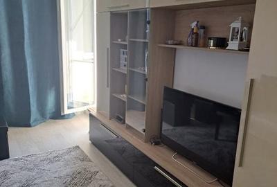 Garsonieră decomandată în Central