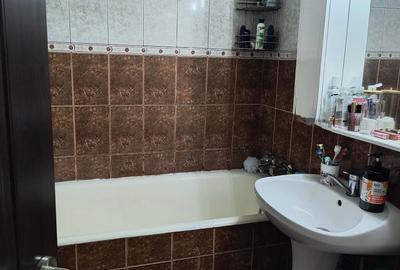 Apartament cu 3 camere decomandat în Central - 2