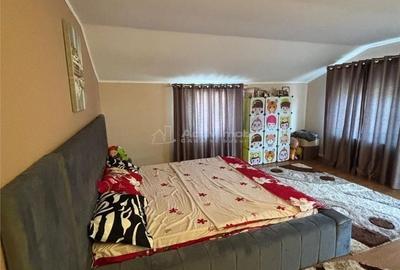 Casă cu 4 camere în Central