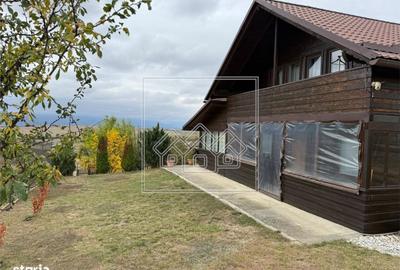 Casă cu 3 camere în Daia