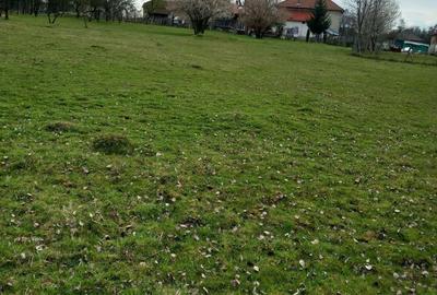 Teren de 4200 mp, în Central - 1