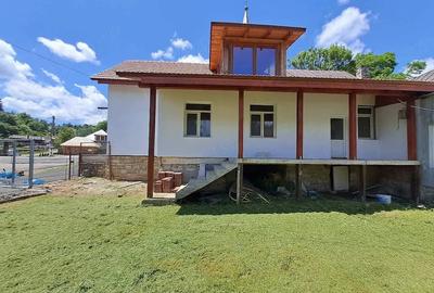 Casă cu Teren 100 Mp în Steierdorf