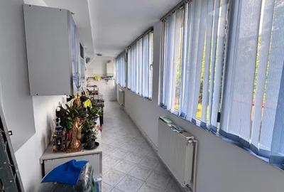 Apartament cu 3 camere semidecomandat în Central - 15