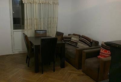 Apartament cu 4 camere decomandat în Central - 1