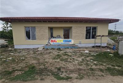 Casă cu 4 camere cu Teren 500 Mp în Tărtășești